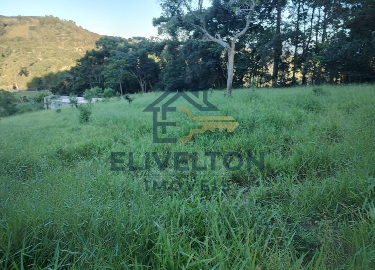 Terreno de 5.000 m² no Bairro Furnas