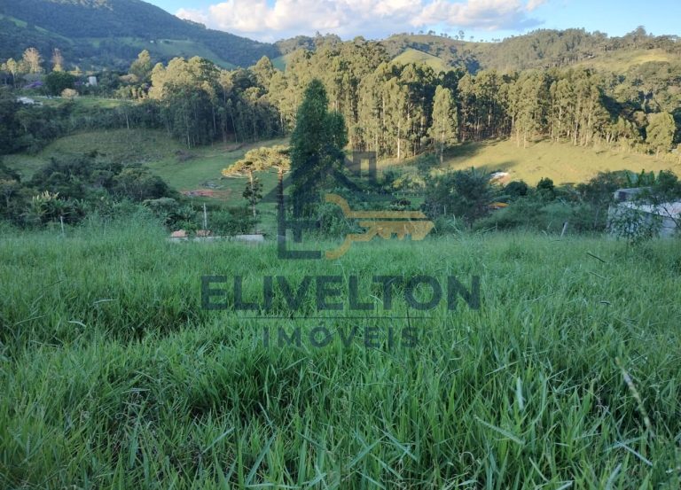 Terreno de 5.000 m² no Bairro Furnas